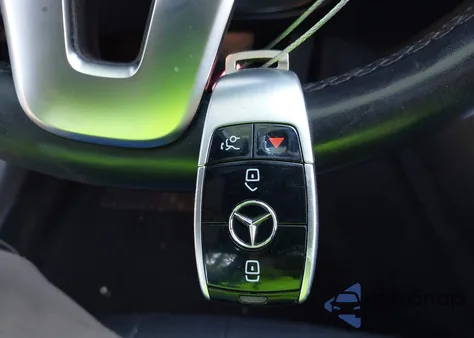 2019 Mercedes-Benz E 300 4Matic из США, поврежденный, VIN WDDZF4KB8KA530912